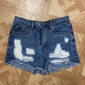 JEAN SHORTS EMBROIDERED WITH YELLOW SUN